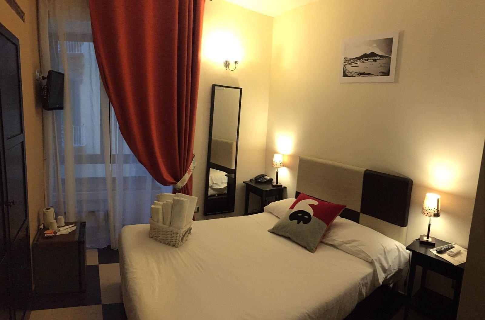 Hotel Plebiscito Aparthotel Napoli Eksteriør billede
