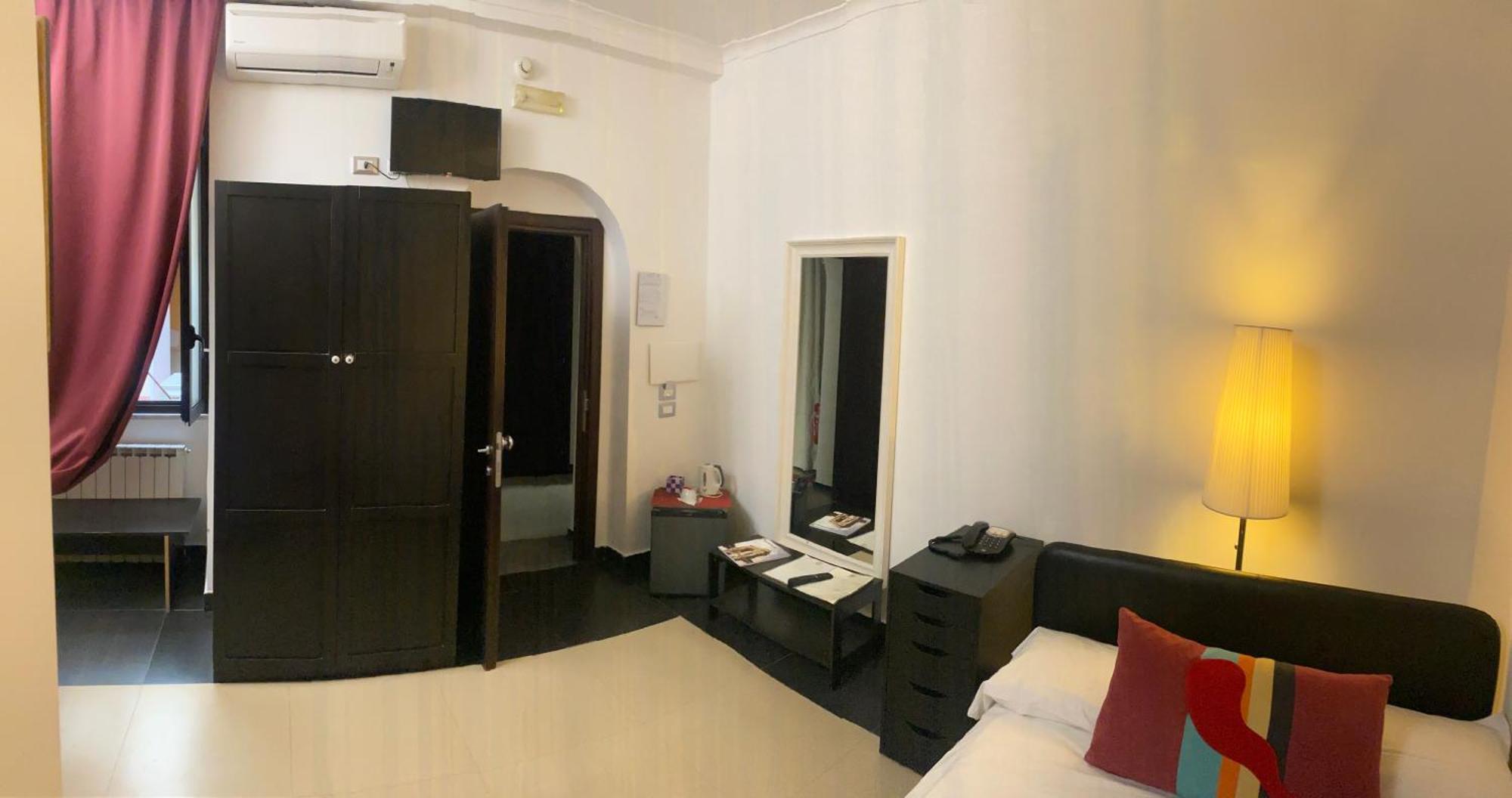 Hotel Plebiscito Aparthotel Napoli Eksteriør billede