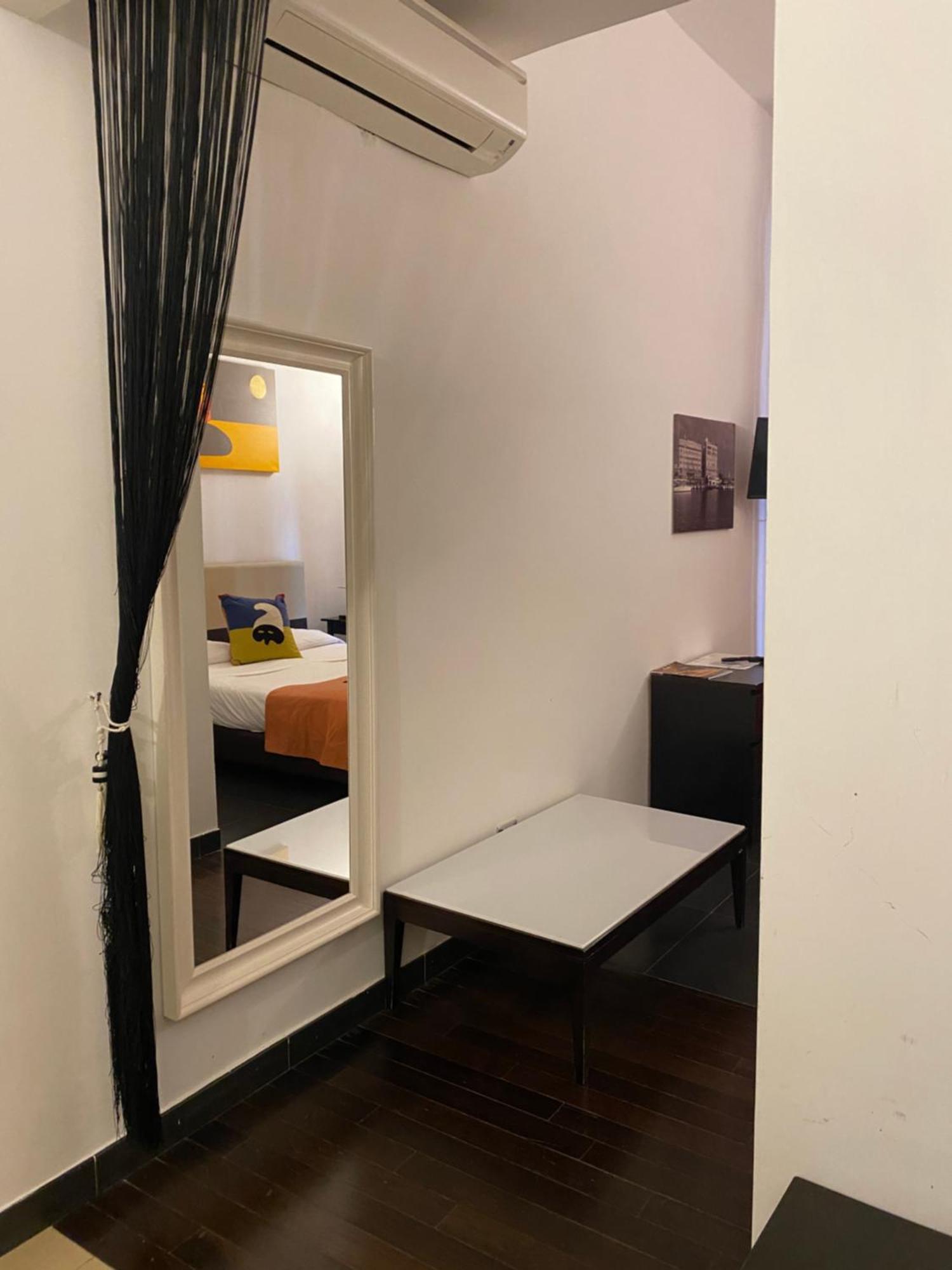Hotel Plebiscito Aparthotel Napoli Eksteriør billede